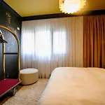 Lejlighed Chocolette | Sky With Parliament View