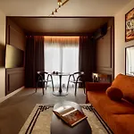 Chocolette | Sky With Parliament View Bukarest