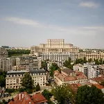 Lejlighed Chocolette | Sky With Parliament View