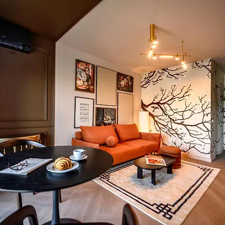 Appartement Chocolette | Sky With Parliament View