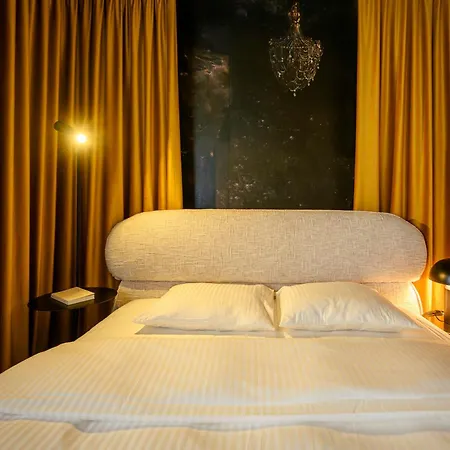 Chocolette | Sky With Parliament View * Bucharest