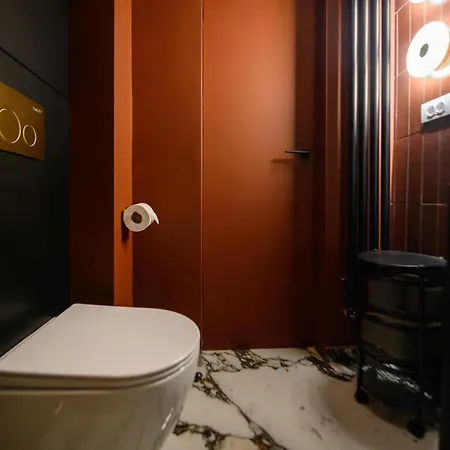 Apartment Chocolette | Sky With Parliament View