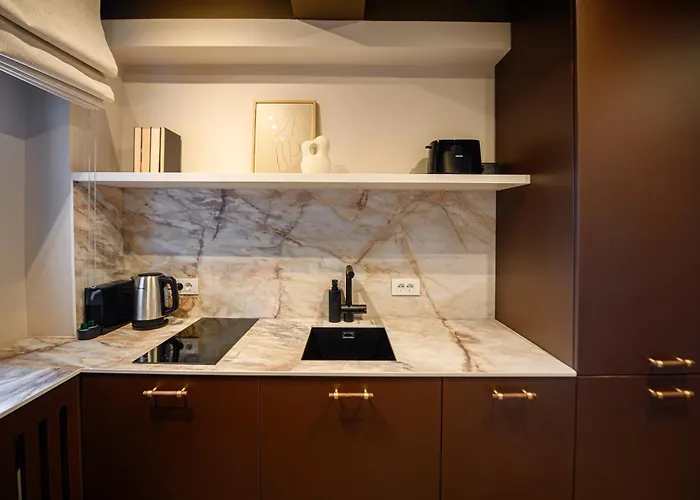 Chocolette | Sky With Parliament View