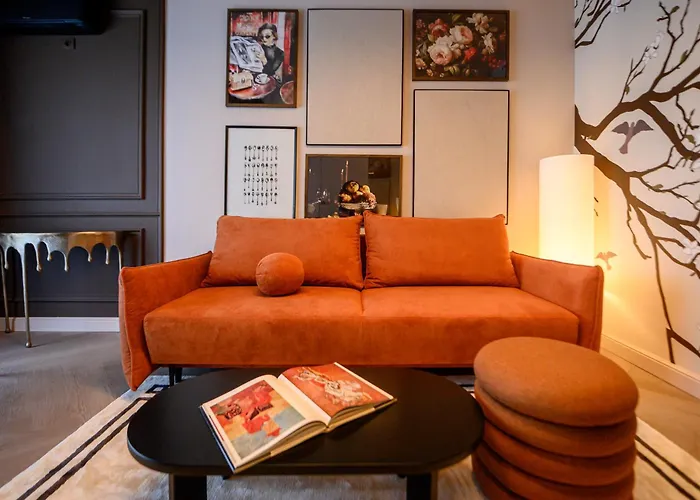 Chocolette | Sky With Parliament View Апартаменти *