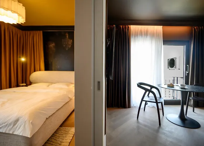 Апартаменти Chocolette | Sky With Parliament View Бухарест