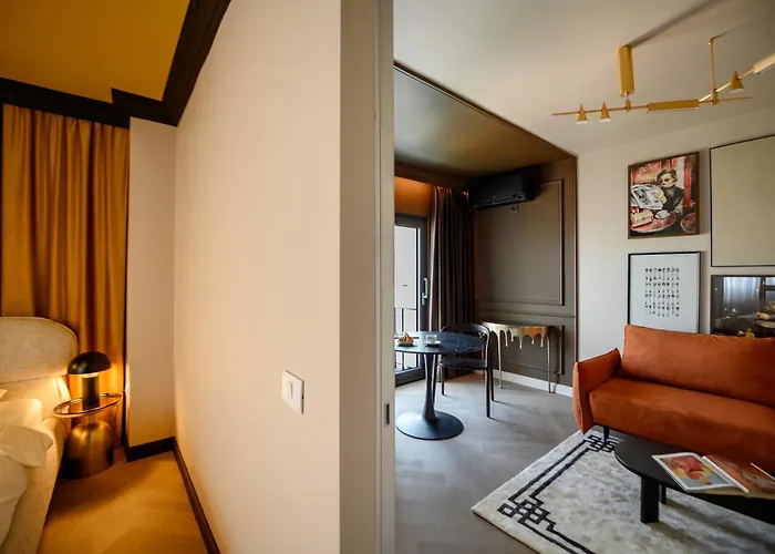 Chocolette | Sky With Parliament View * بوخارست