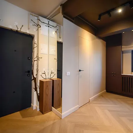 Appartement Chocolette | Sky With Parliament View