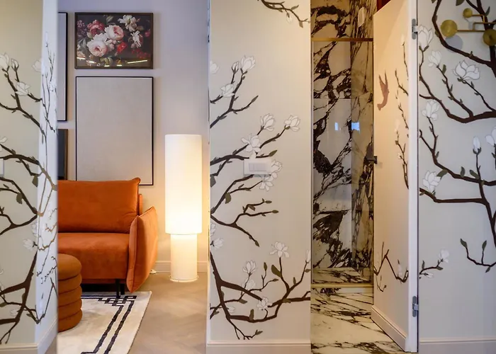 Chocolette | Sky With Parliament View