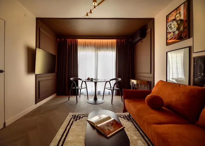 Chocolette | Sky With Parliament View Bukarest