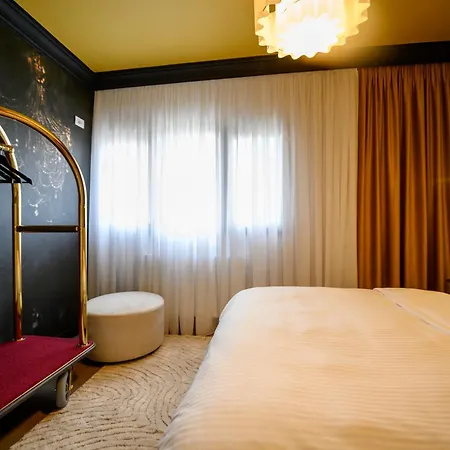 Apartamento Chocolette | Sky With Parliament View